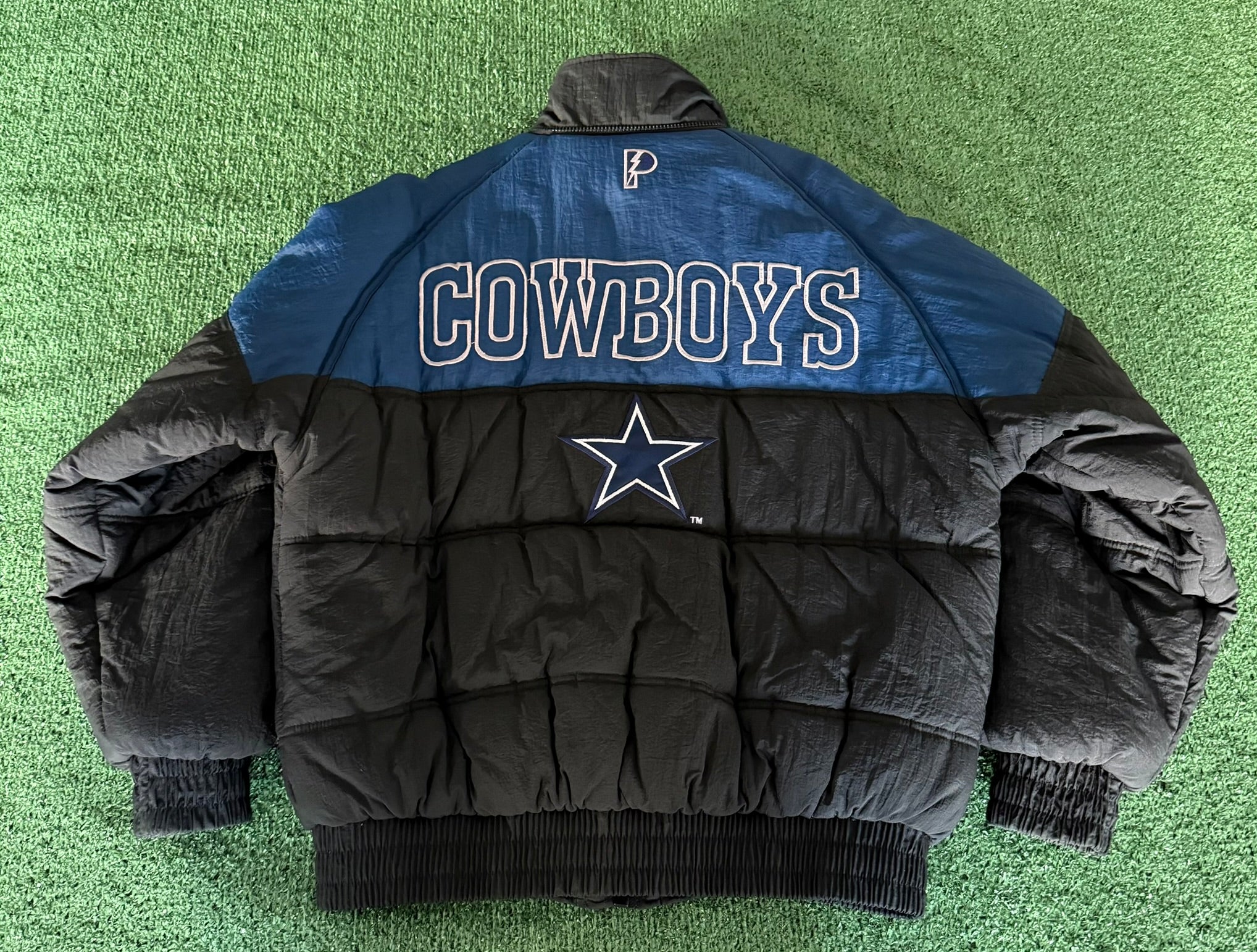 Vintage Dallas Cowboys Pro Player Puffer Jacket