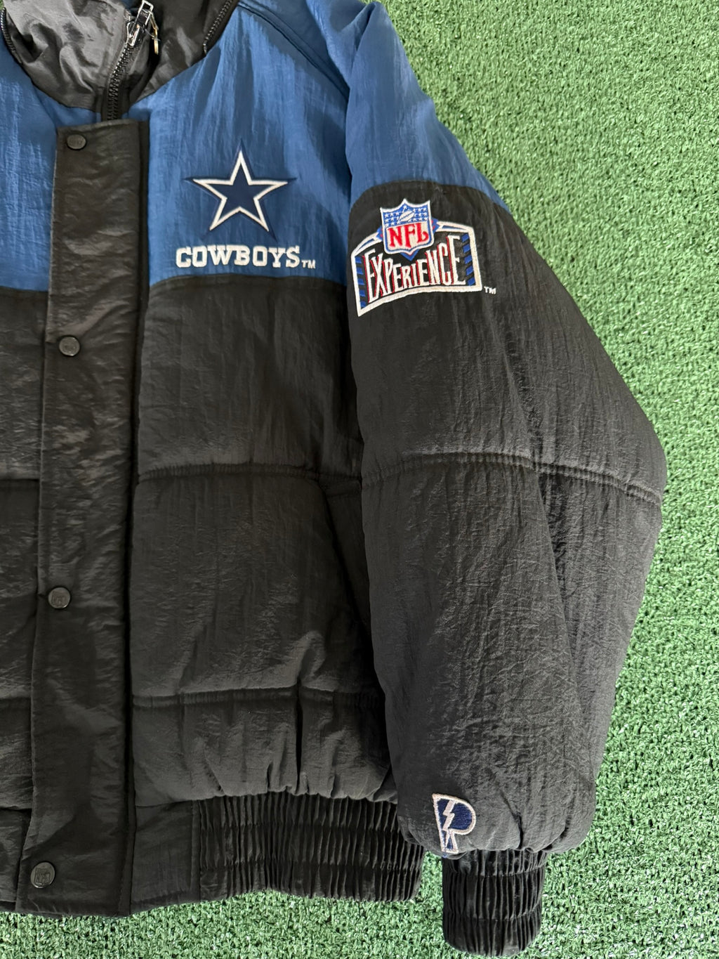 Vintage Dallas Cowboys Pro Player Puffer Jacket